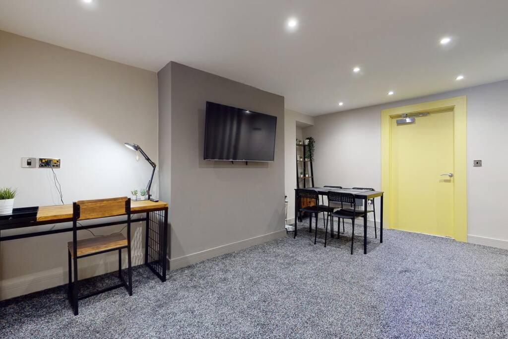 Neat Retreat Graig Pontypridd Villa Exterior photo